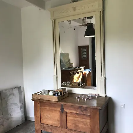 La Grange De לינה וארוחת בוקר