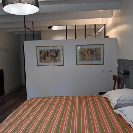 לינה וארוחת בוקר La Grange De