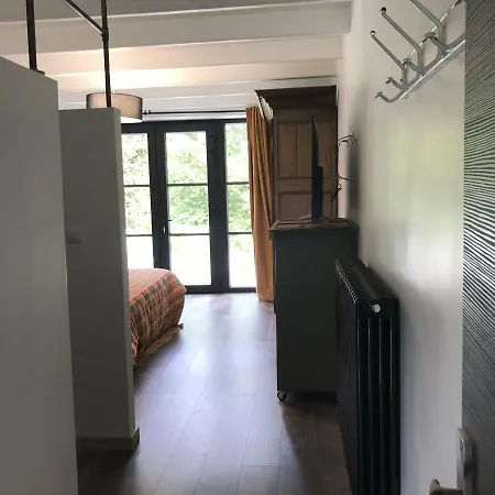 לינה וארוחת בוקר La Grange De 3*